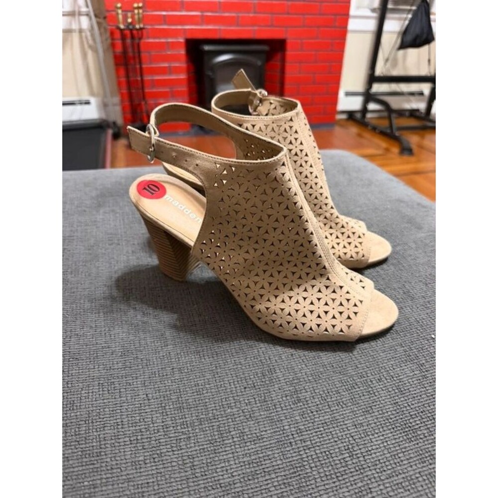 Beige Shoes